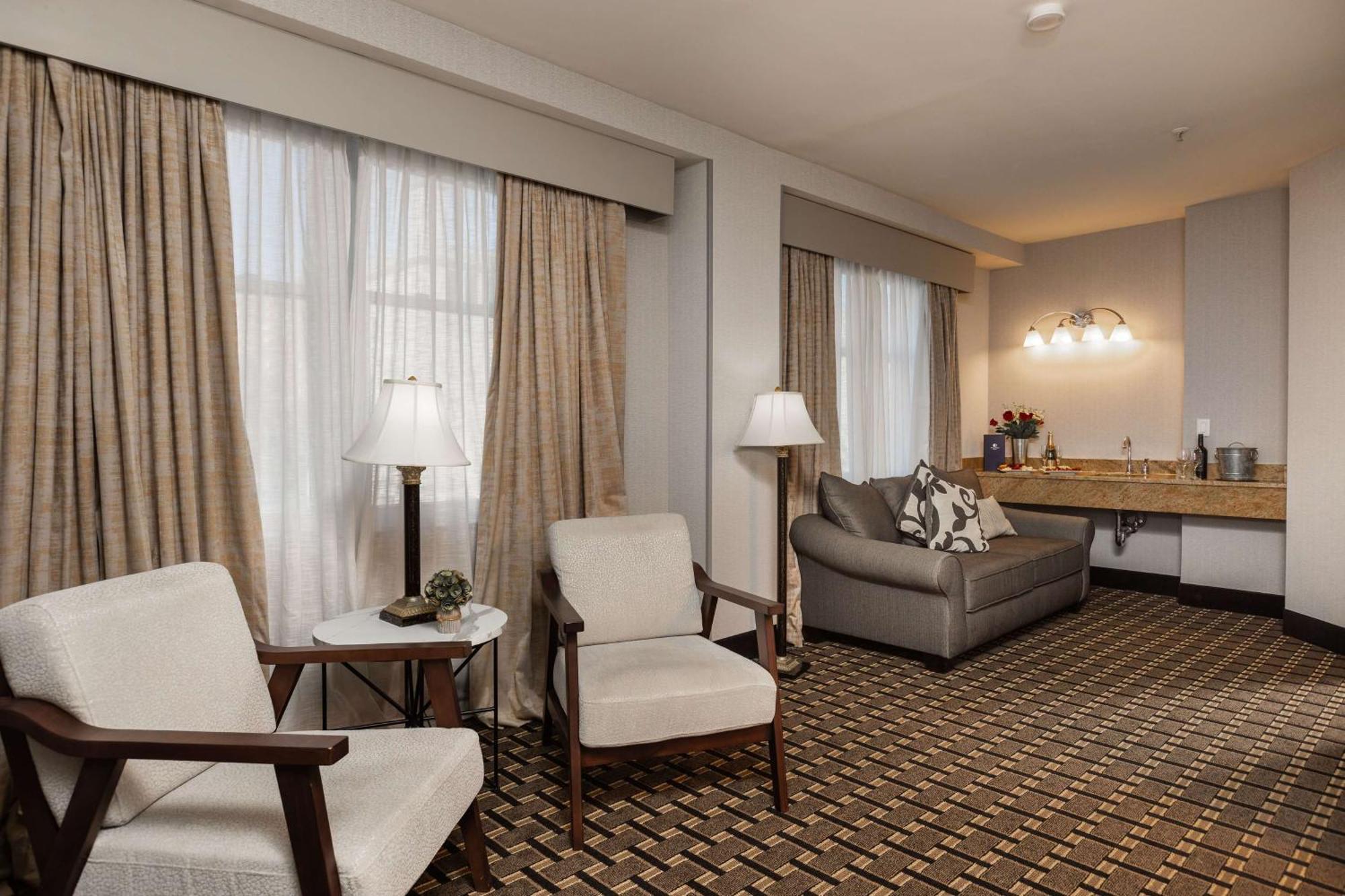 Inn At The Colonnade Baltimore - A Doubletree By Hilton Hotel Zewnętrze zdjęcie